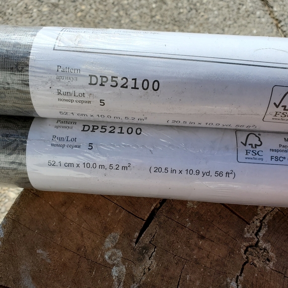 3 rolls unopened wallpaper - Picture 3 of 4